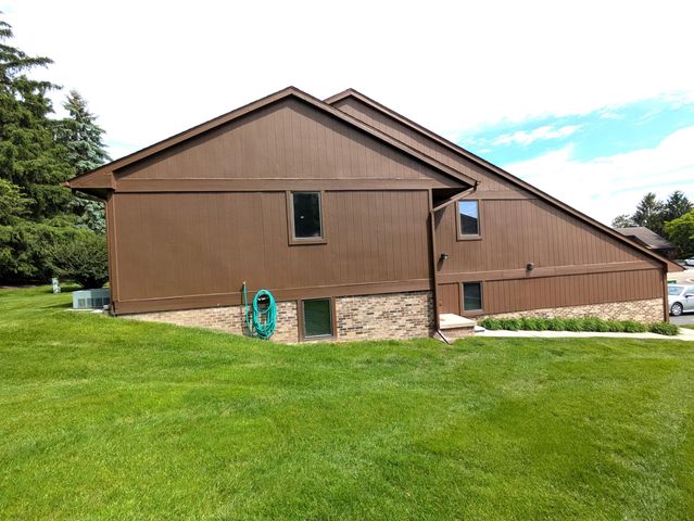 599 Echo Court, Saline, MI 48176