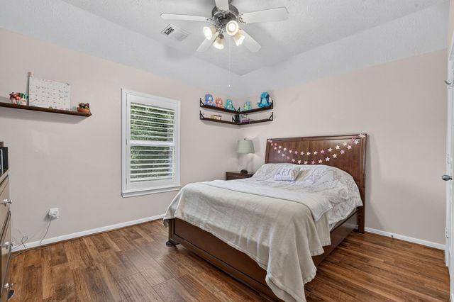 74 Oriel Oaks Circle, The Woodlands, TX 77382