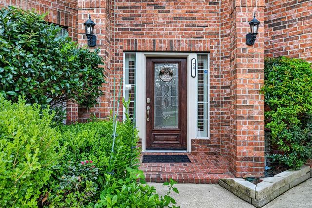 74 Oriel Oaks Circle, The Woodlands, TX 77382