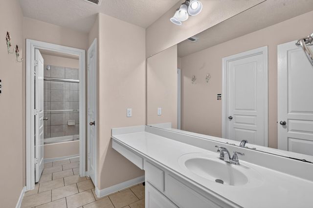 74 Oriel Oaks Circle, The Woodlands, TX 77382