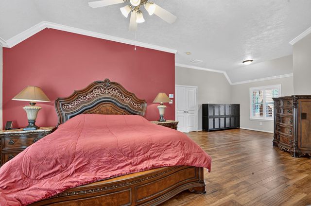 74 Oriel Oaks Circle, The Woodlands, TX 77382