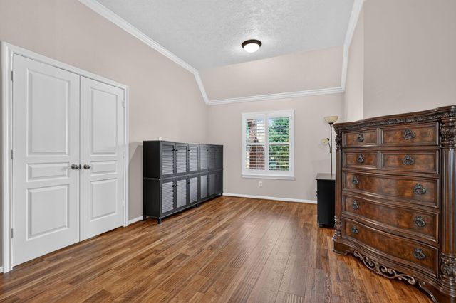 74 Oriel Oaks Circle, The Woodlands, TX 77382