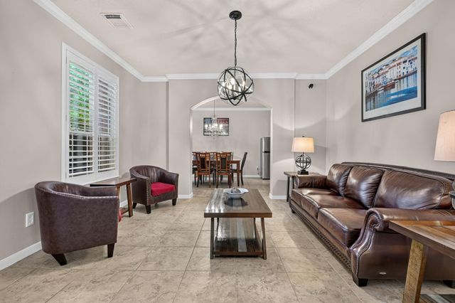 74 Oriel Oaks Circle, The Woodlands, TX 77382