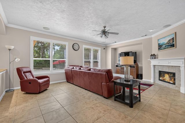 74 Oriel Oaks Circle, The Woodlands, TX 77382