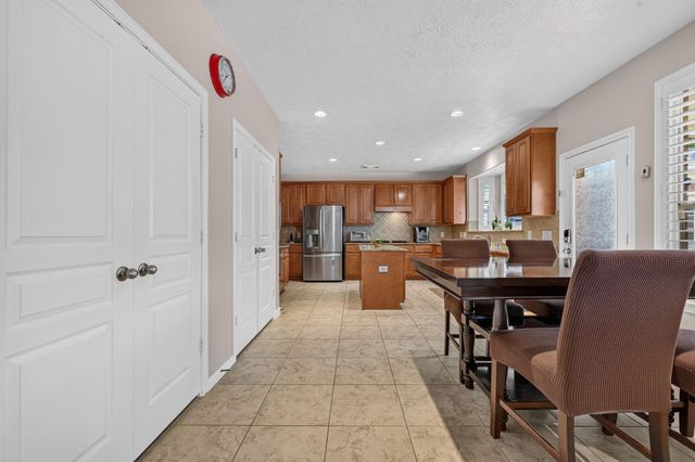 74 Oriel Oaks Circle, The Woodlands, TX 77382