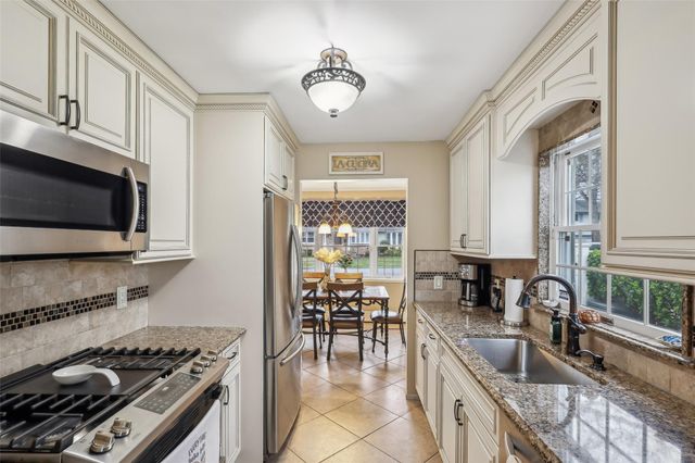 1032 5th Street, West Babylon, NY 11704