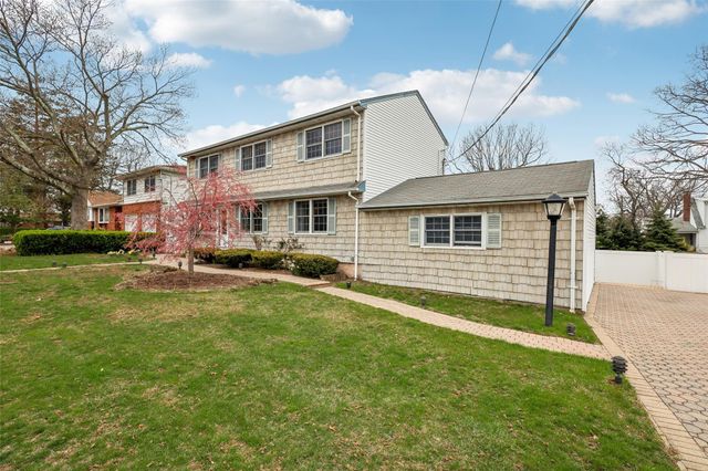 1032 5th Street, West Babylon, NY 11704