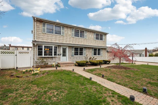 1032 5th Street, West Babylon, NY 11704