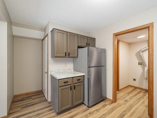 3612 Saint Francis Way H, Eagan, MN 55123