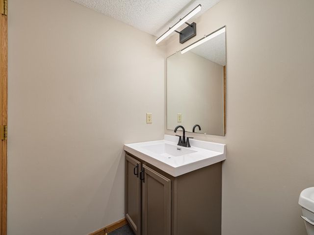 3612 Saint Francis Way H, Eagan, MN 55123