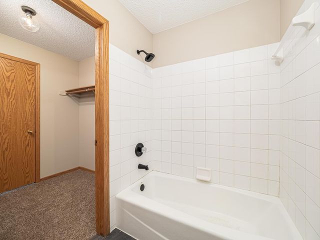 3612 Saint Francis Way H, Eagan, MN 55123