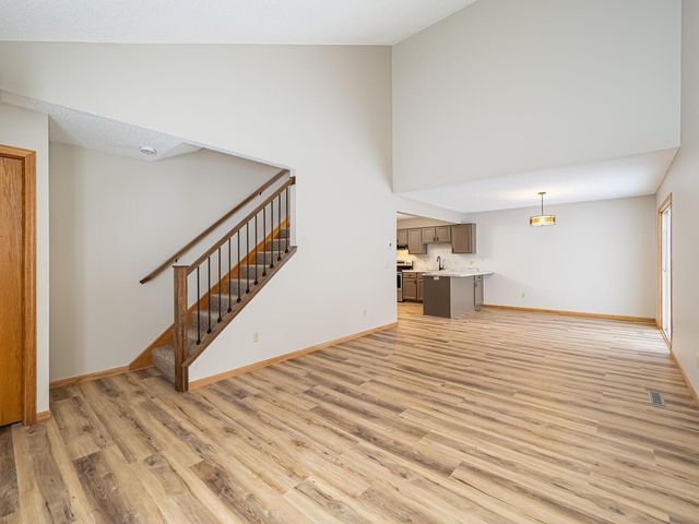 3612 Saint Francis Way H, Eagan, MN 55123