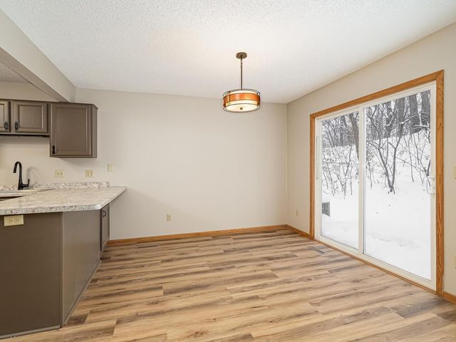 3612 Saint Francis Way H, Eagan, MN 55123