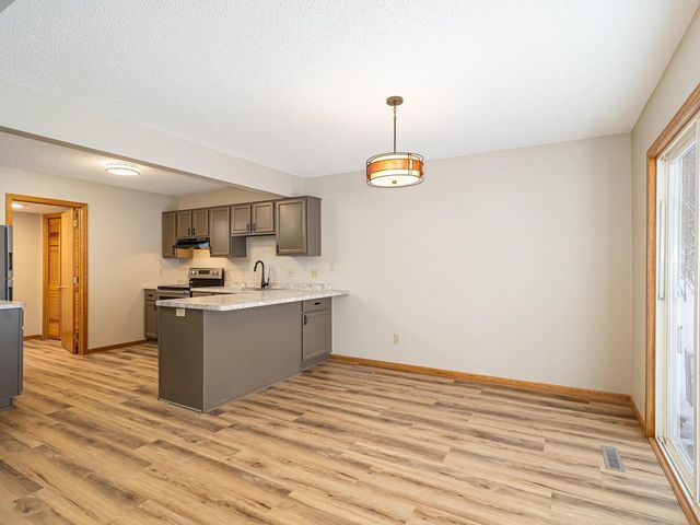 3612 Saint Francis Way H, Eagan, MN 55123