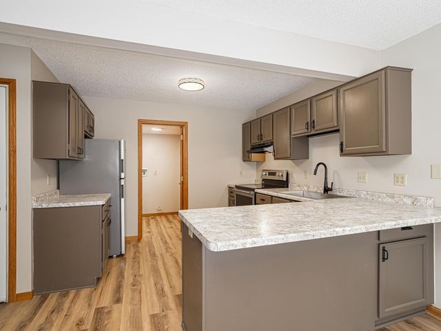 3612 Saint Francis Way H, Eagan, MN 55123