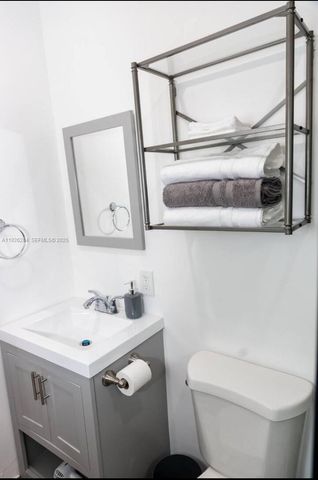 1352 NW 52nd St B, Miami, FL 33142