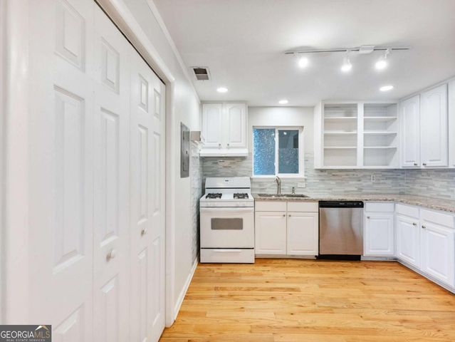 346 Carpenter Drive 72, Atlanta, GA 30328