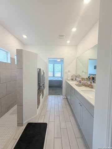 15103 NETTLETON ML, San Antonio, TX 78254