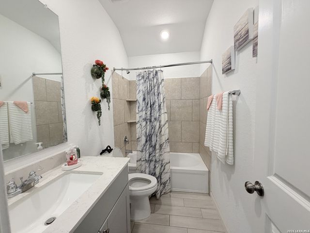 15103 NETTLETON ML, San Antonio, TX 78254