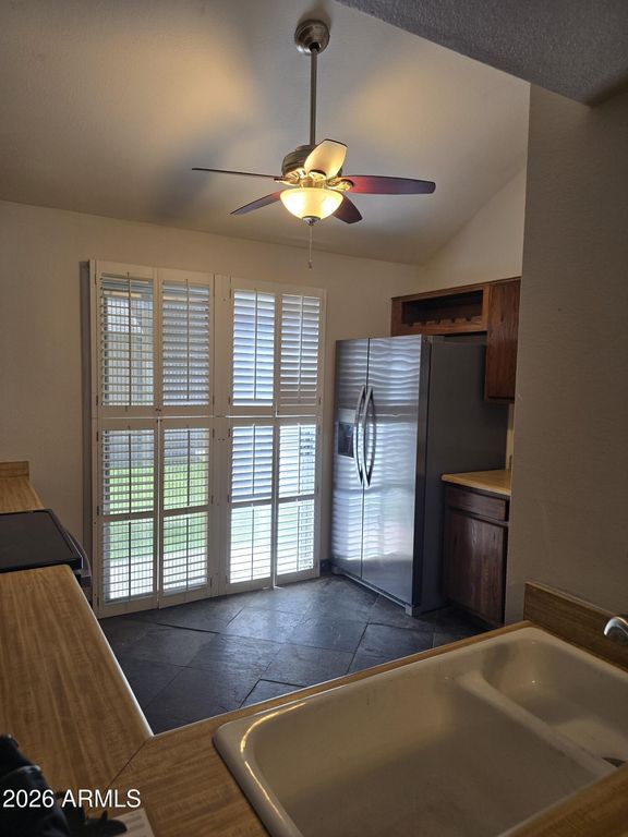14002 N 49TH Avenue 1037, Glendale, AZ 85306 — photo 4