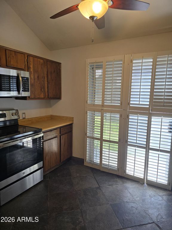 14002 N 49TH Avenue 1037, Glendale, AZ 85306 — photo 5