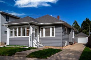 1517 West Lawn AVENUE, Racine, WI 53405