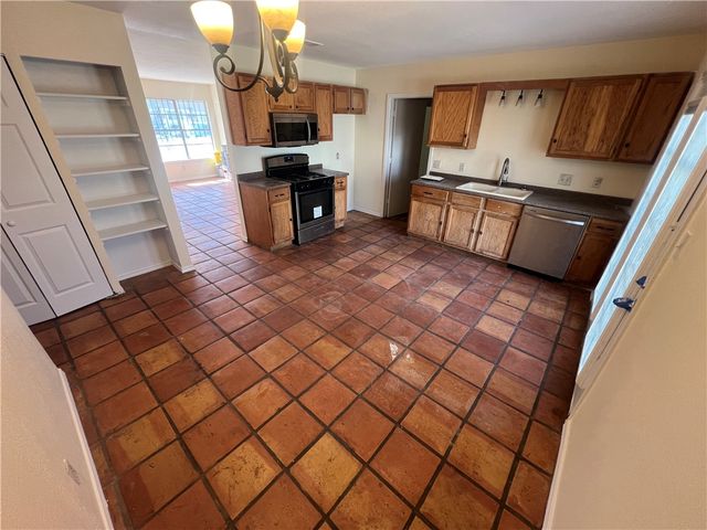 1418 Seville Dr, Corpus Christi, TX 78416