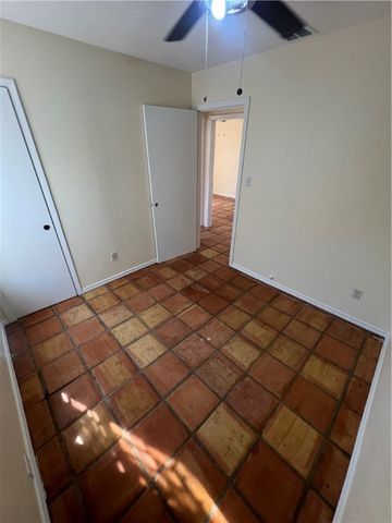 1418 Seville Dr, Corpus Christi, TX 78416