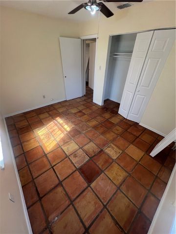 1418 Seville Dr, Corpus Christi, TX 78416