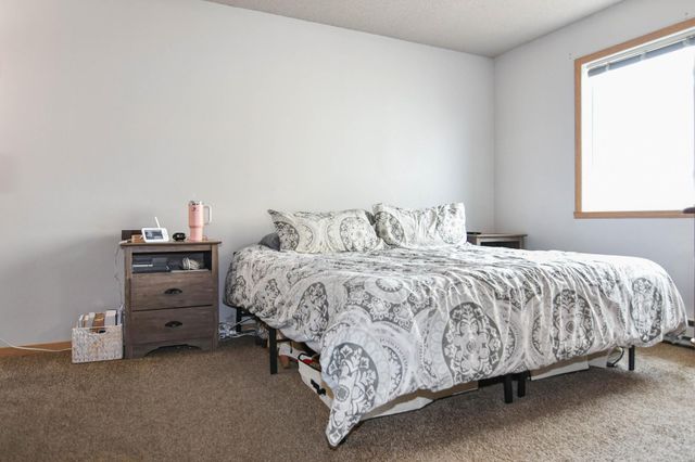 1935 57th Avenue S, Fargo, ND 58104