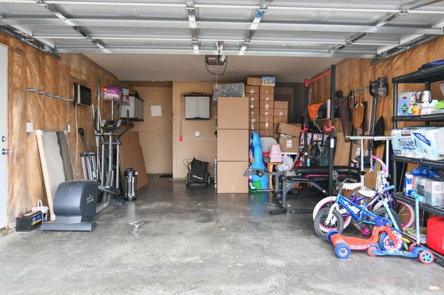 1935 57th Avenue S, Fargo, ND 58104