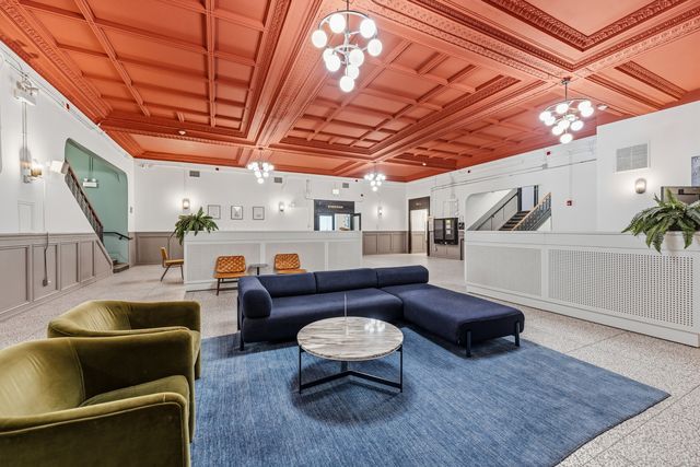 6807 N Sheridan Road 707, Chicago, IL 60626