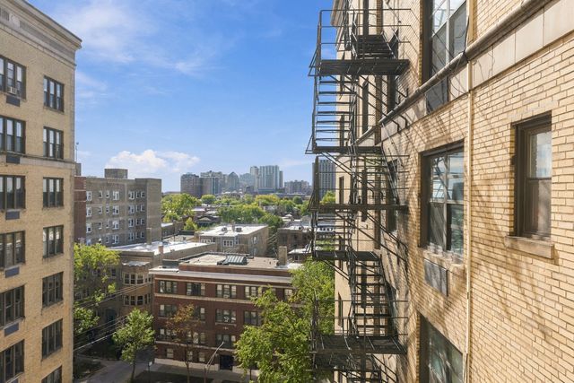 6807 N Sheridan Road 707, Chicago, IL 60626
