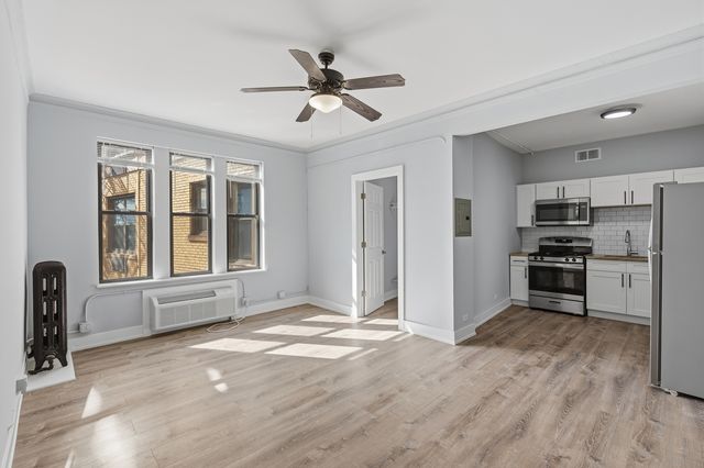 6807 N Sheridan Road 707, Chicago, IL 60626