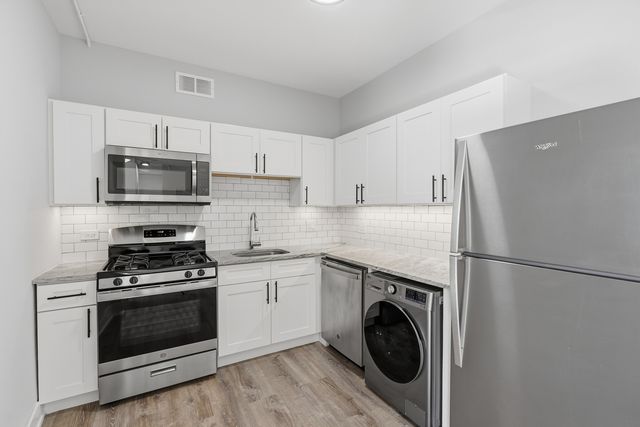 6807 N Sheridan Road 707, Chicago, IL 60626