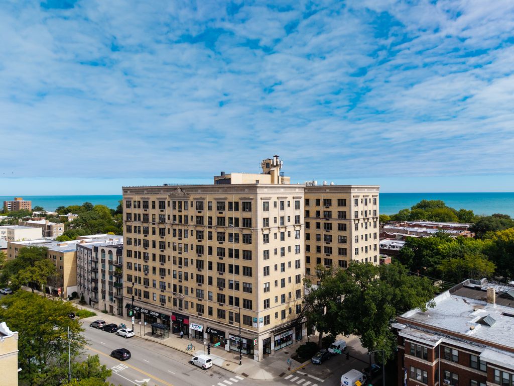 6807 N Sheridan Road 707, Chicago, IL 60626
