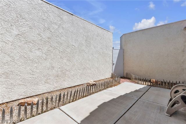 5400 Paul Kurtz Way 105, Las Vegas, NV 89108