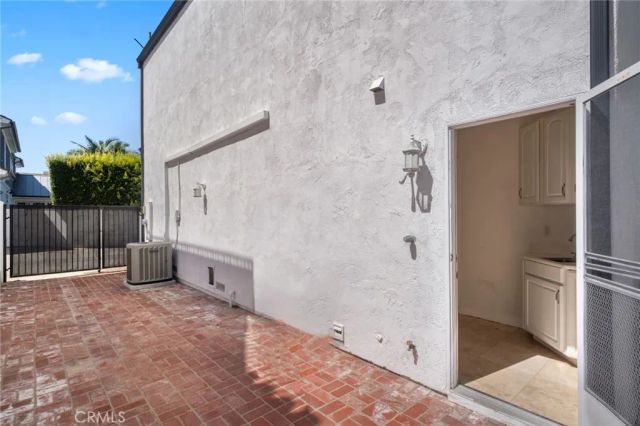 2025 E Balboa, Newport Beach, CA 92661