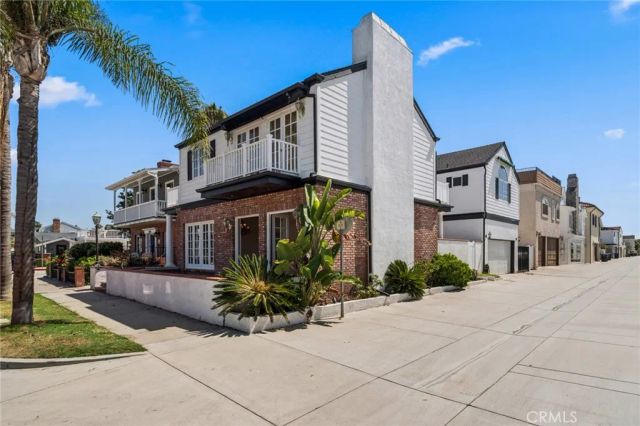 2025 E Balboa, Newport Beach, CA 92661