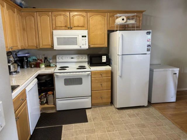 1037 E. Washington Avenue 2, Escondido, CA 92025