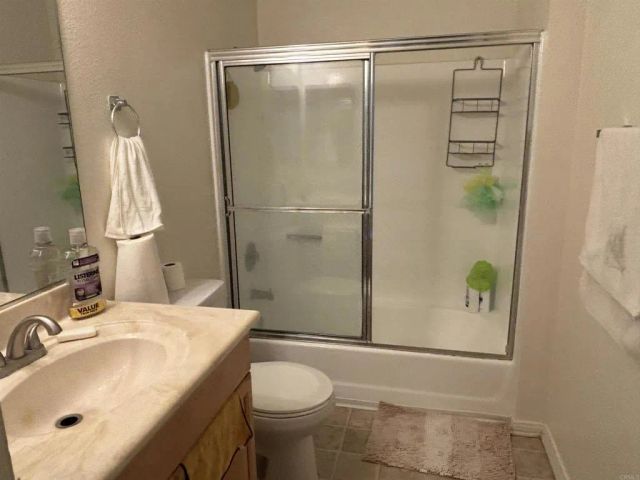 1037 E. Washington Avenue 2, Escondido, CA 92025