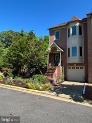 801 SHAW CT, Fredericksburg, VA 22405