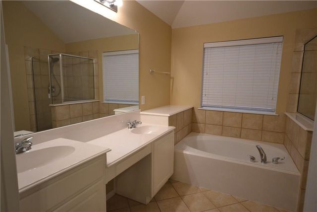 9021 Georgetown Place, Fort Worth, TX 76244