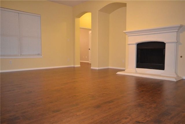 9021 Georgetown Place, Fort Worth, TX 76244