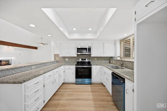 7401 Hilton Head Way 18, Bakersfield, CA 93309