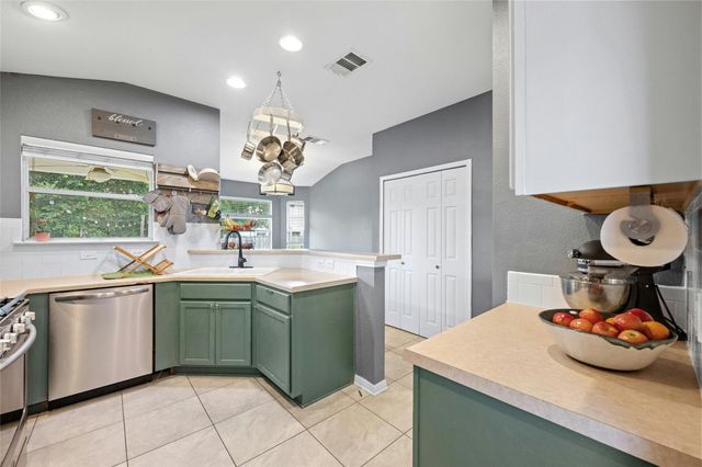 11301 Robert Wooding DR, Austin, TX 78748