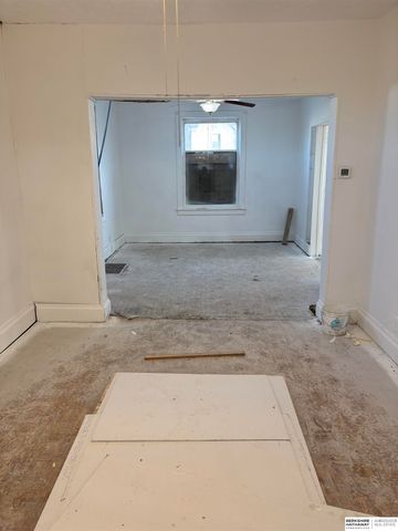 1907 Clark Street, Omaha, NE 68110