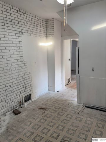 1907 Clark Street, Omaha, NE 68110