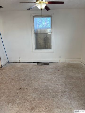 1907 Clark Street, Omaha, NE 68110