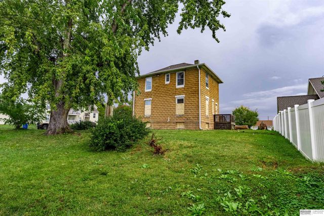 1907 Clark Street, Omaha, NE 68110